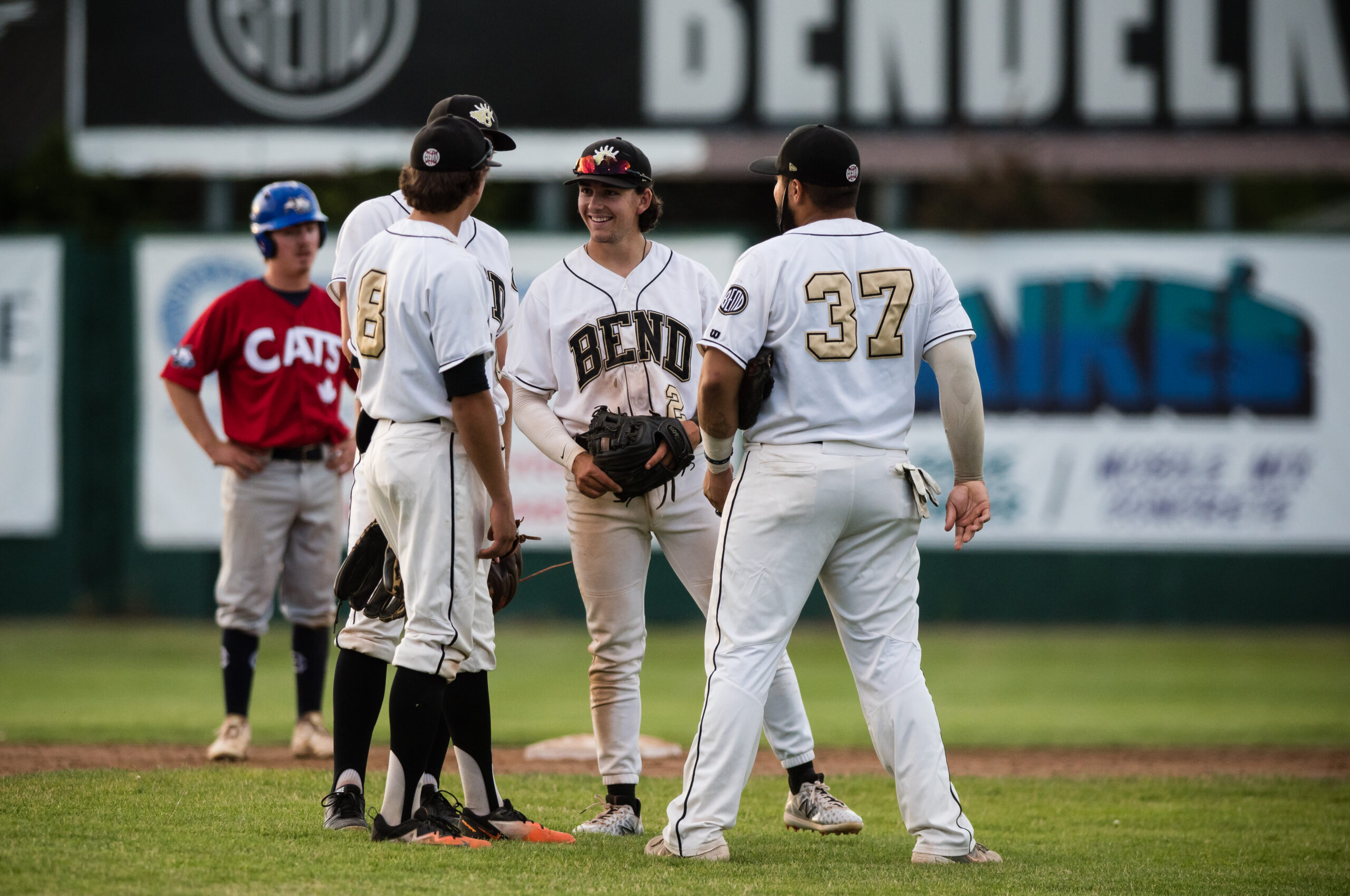 Around the WCL Bend Elks Kamloops NorthPaws